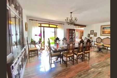 Casa à venda com 5 quartos, 520m² em Mangabeiras, Belo Horizonte