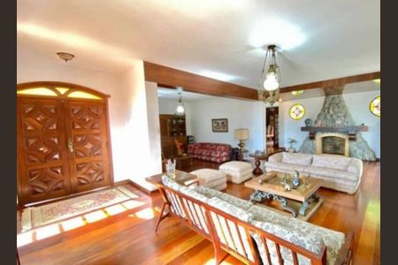 Casa à venda com 5 quartos, 520m² em Mangabeiras, Belo Horizonte