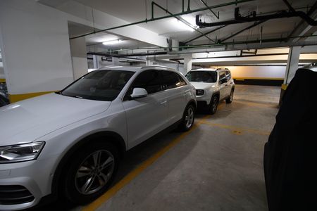 Apartamento à venda com 205m², 4 quartos e 4 vagasVAGAS DE GARAGEM