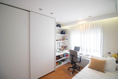 Apartamento à venda com 205m², 4 quartos e 4 vagasQUARTO 3