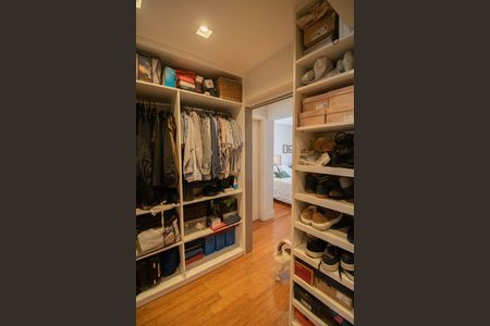 Apartamento à venda com 205m², 4 quartos e 4 vagasCLOSET DA SUÍTE 1