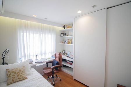 Apartamento à venda com 205m², 4 quartos e 4 vagasQUARTO 4