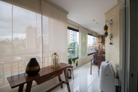 Apartamento à venda com 205m², 4 quartos e 4 vagasVARANDA DA SALA E ÁREA GOURMET