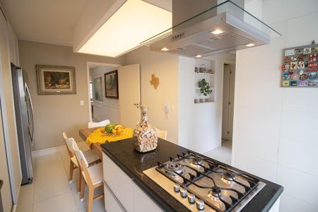 Apartamento à venda com 205m², 4 quartos e 4 vagasCOZINHA