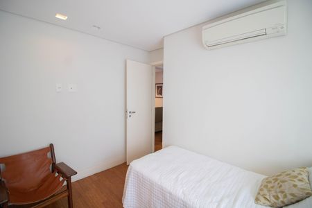 Apartamento à venda com 205m², 4 quartos e 4 vagasQUARTO 4