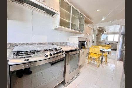 Apartamento à venda com 156m², 3 quartos e 3 vagas