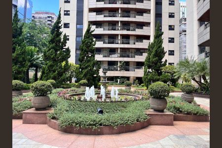 Apartamento à venda com 156m², 3 quartos e 3 vagas