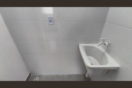 Casa para alugar com 60m², 1 quarto e 1 vagaÁrea de Serviço