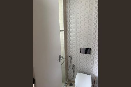 Apartamento para alugar com 69m², 2 quartos e 2 vagas Apartamento para alugar com 69m², 2 quartos e 2 vagasBanheiro