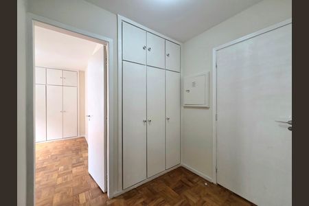 Apartamento para alugar com 111m², 2 quartos e 1 vaga Apartamento para alugar com 111m², 2 quartos e 1 vagaCorredor