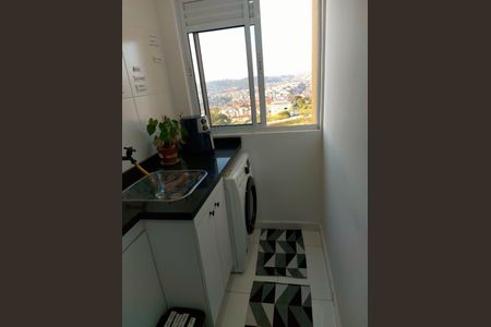 Área de serviço de apartamento para alugar com 2 quartos, 49m² em Santa Terezinha, São Bernardo do Campo