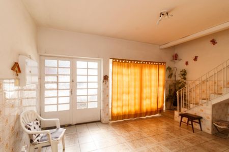 Casa à venda com 184m², 4 quartos e 2 vagas Casa à venda com 184m², 4 quartos e 2 vagasGaragem