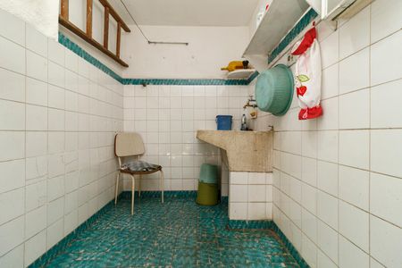 Casa à venda com 184m², 4 quartos e 2 vagas Casa à venda com 184m², 4 quartos e 2 vagasCasa 2