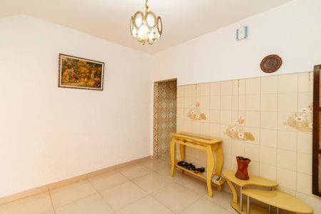 Casa à venda com 184m², 4 quartos e 2 vagas Casa à venda com 184m², 4 quartos e 2 vagasCasa 2
