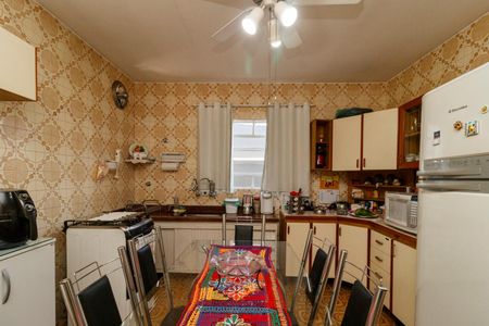 Casa à venda com 184m², 4 quartos e 2 vagas Casa à venda com 184m², 4 quartos e 2 vagasCozinha
