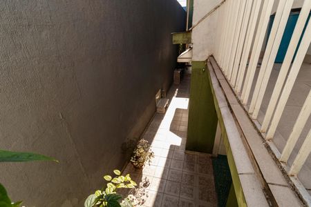 Casa à venda com 184m², 4 quartos e 2 vagas Casa à venda com 184m², 4 quartos e 2 vagasÁrea externa