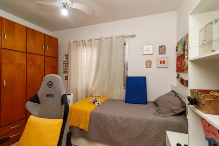Casa à venda com 184m², 4 quartos e 2 vagas Casa à venda com 184m², 4 quartos e 2 vagasQuarto