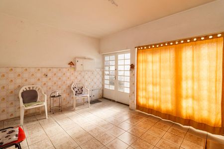 Casa à venda com 184m², 4 quartos e 2 vagas Casa à venda com 184m², 4 quartos e 2 vagasGaragem