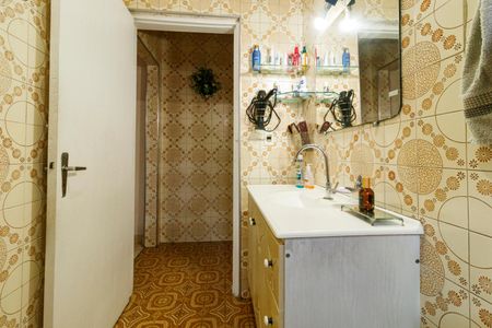 Casa à venda com 184m², 4 quartos e 2 vagas Casa à venda com 184m², 4 quartos e 2 vagasBanheiro