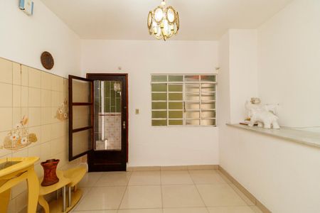 Casa à venda com 184m², 4 quartos e 2 vagas Casa à venda com 184m², 4 quartos e 2 vagasCasa 2