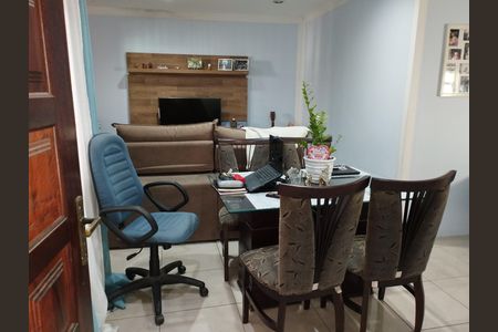 Casa à venda com 3 quartos, 200m² em Raposo Tavares, São Paulo