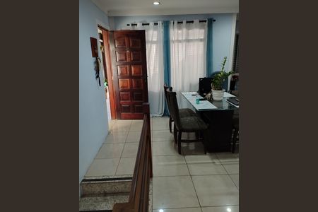Casa à venda com 3 quartos, 200m² em Raposo Tavares, São Paulo