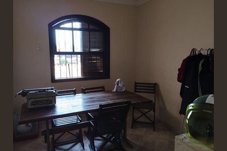 Casa à venda com 3 quartos, 200m² em Raposo Tavares, São Paulo