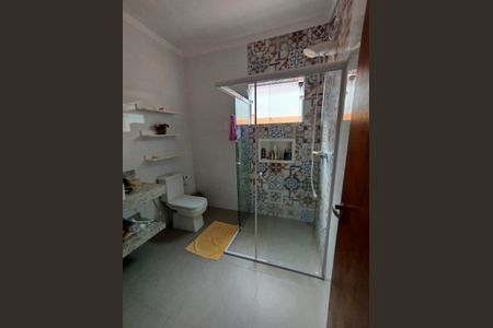 Casa para alugar com 123m², 2 quartos e 2 vagasBanheiro