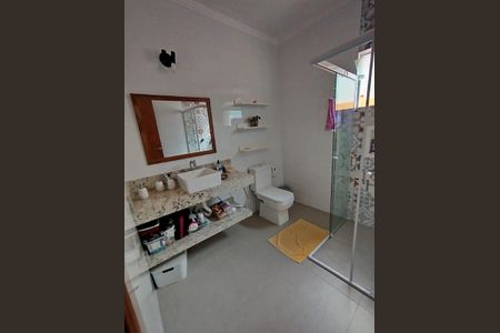 Casa para alugar com 123m², 2 quartos e 2 vagasBanheiro