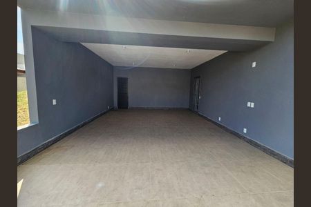 Casa à venda com 170m², 3 quartos e 4 vagas
