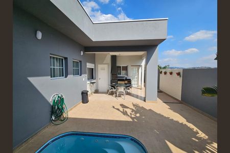Casa à venda com 170m², 3 quartos e 4 vagas