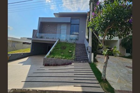 Casa à venda com 170m², 3 quartos e 4 vagas