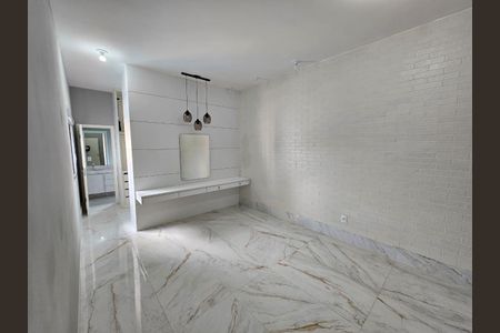Casa à venda com 170m², 3 quartos e 4 vagas