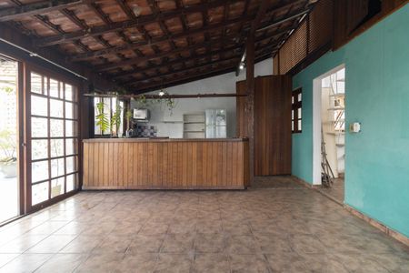Casa para alugar com 130m², 1 quarto e sem vaga Casa para alugar com 130m², 1 quarto e sem vagaSala