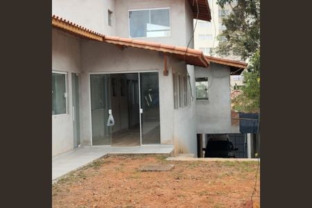 Casa à venda com 3 quartos, 133m² em Tremembé, São Paulo
