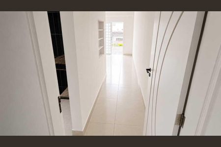 Entrada de casa para alugar com 5 quartos, 185m² em Campo Grande, Rio de Janeiro