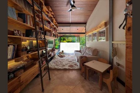 Casa à venda com 5 quartos, 382m² em Chácaras do Peroba, Barueri