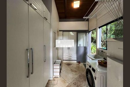 Casa à venda com 5 quartos, 382m² em Chácaras do Peroba, Barueri