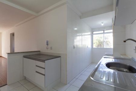 Apartamento à venda com 72m², 3 quartos e 1 vaga Apartamento à venda com 72m², 3 quartos e 1 vagaCozinha e Área de Serviço