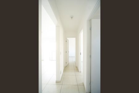 Apartamento à venda com 72m², 3 quartos e 1 vaga Apartamento à venda com 72m², 3 quartos e 1 vagaCorredor dos quartos
