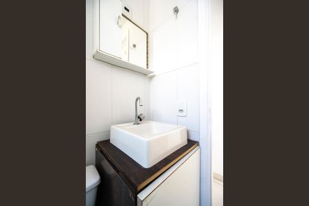 Apartamento à venda com 72m², 3 quartos e 1 vaga Apartamento à venda com 72m², 3 quartos e 1 vagaBanheiro social