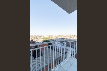 Sacada de apartamento para alugar com 2 quartos, 42m² em Vila Sul Americana, Carapicuíba