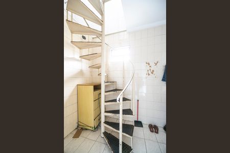 Escada de casa à venda com 5 quartos, 360m² em Vila Carrão, São Paulo