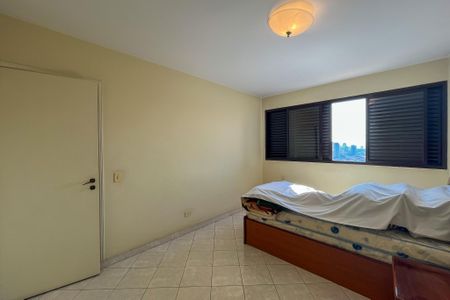 Apartamento à venda com 204m², 4 quartos e 2 vagas Apartamento à venda com 204m², 4 quartos e 2 vagasQuarto 2