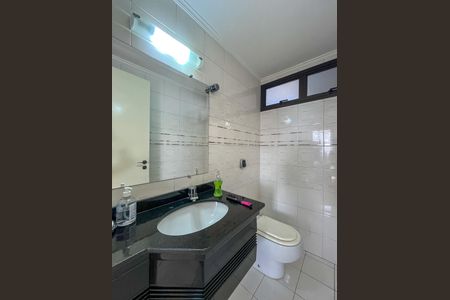Apartamento à venda com 204m², 4 quartos e 2 vagas Apartamento à venda com 204m², 4 quartos e 2 vagasLavabo
