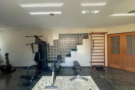 Apartamento à venda com 204m², 4 quartos e 2 vagas Apartamento à venda com 204m², 4 quartos e 2 vagasAcademia
