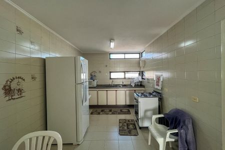 Apartamento à venda com 204m², 4 quartos e 2 vagas Apartamento à venda com 204m², 4 quartos e 2 vagasCozinha