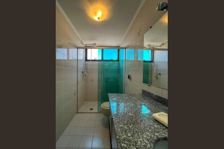 Apartamento à venda com 204m², 4 quartos e 2 vagas Apartamento à venda com 204m², 4 quartos e 2 vagasBanheiro Social