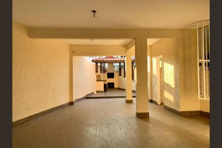 Casa para alugar com 4 quartos, 450m² em Alto da Lapa, São Paulo