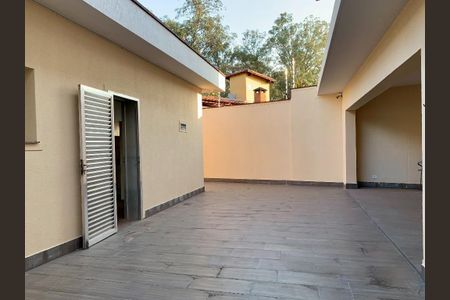 Casa para alugar com 450m², 4 quartos e 8 vagas